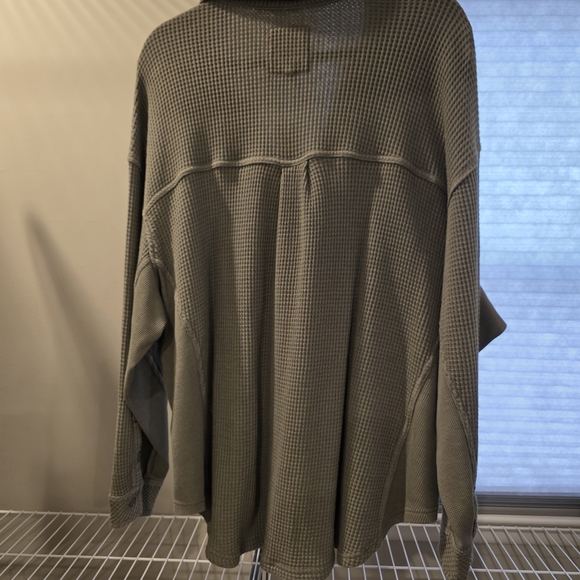 aerie Women's Waffle Knit Shacket in Olive - Picture 2 of 2